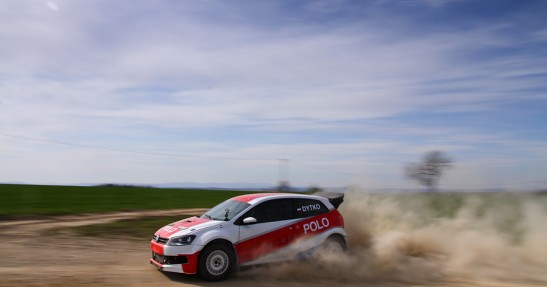 Szutrowe testy Volkswagena Polo Proto w obiektywie Macieja...